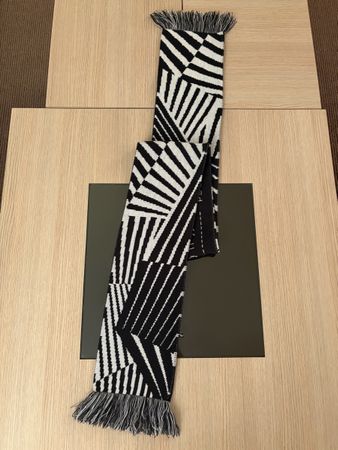 Écharpe noir et blanc