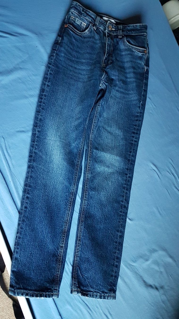 Zara Jeans: Pantalon jeans taille 34 marque Zara – Usato da Villiers venduto da san_jn5w 1