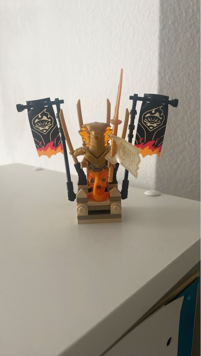 Lego Statuette: LEGO Ninjago - Aspheera – Usato da Winterthur venduto da LaManoDeDioz