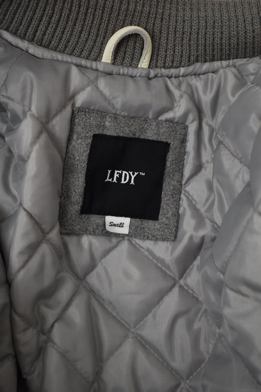 Live Fast Die Young Giacche: LFDY College Jacke Gr.S – Usato da Nürensdorf venduto da 2ND_STORY 8