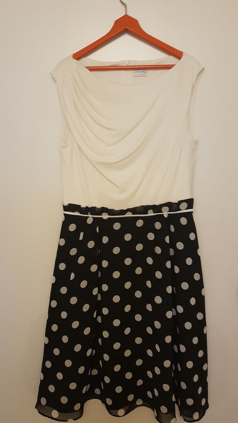 Kleider: Sommerkleid/Cocktailkleid – Gebraucht aus Triesen von Vanlie