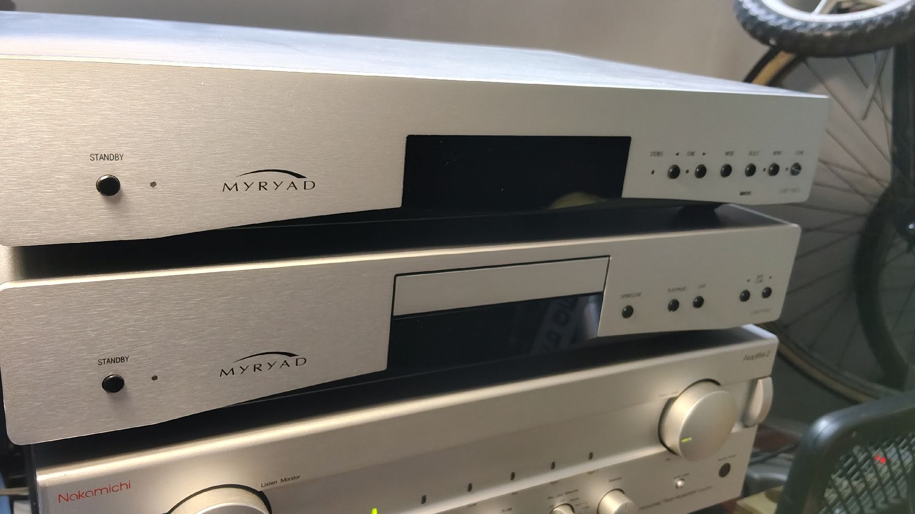 Amplificatori: Lettore CD e tuner MYRYAD CAMEO High end Audiophile – Usato da Chiasso venduto da Valerio_Audio 1
