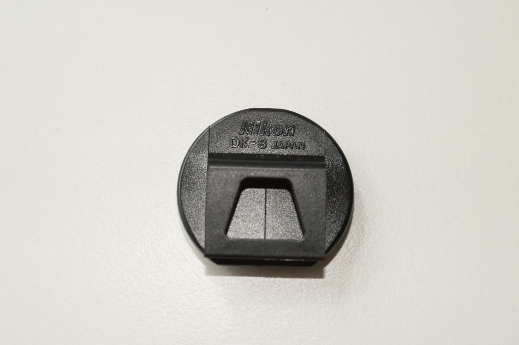 Nikon Fotocamera: Nikon DK-8  - Okulardeckel – Usato da Schwerzenbach venduto da floridan