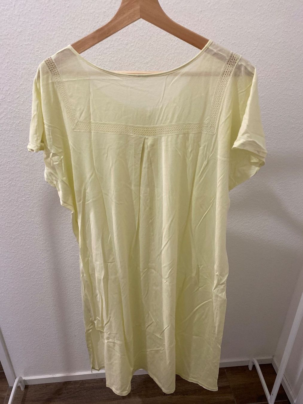 Negligees & Pyjamas: Nachthemd aus Baumwolle gelb Gr. 44 – Gebraucht aus Pratteln von a23_j2gs 3