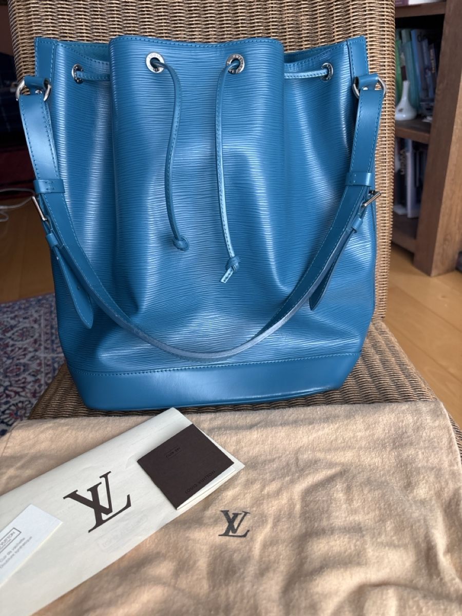 Louis Vuitton Borse da donna: Moderne Louis Vuitton Cyan Noe Beutel – Usato da Pratteln venduto da sab_whk9 1