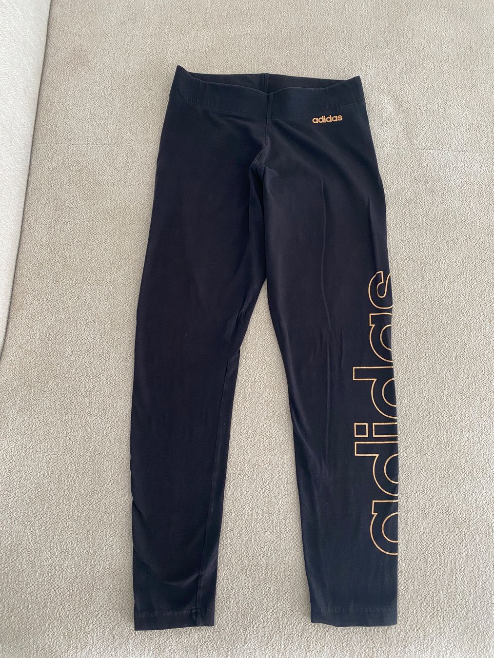 Adidas Leggings: Leggings Gr. M adidas – Gebraucht aus Winterthur von car_gn8b