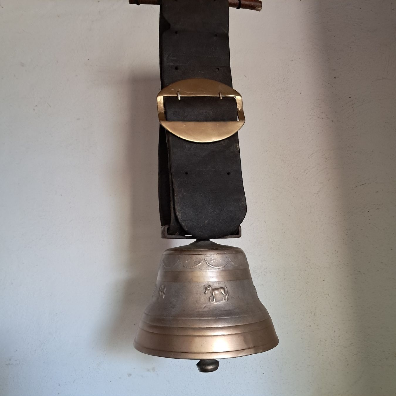 Cloches & sonnailles: GROSSE ALTE BIAGGI GLOCKE ab 2Fr!! – D'occasion à Murten par SHETHOF