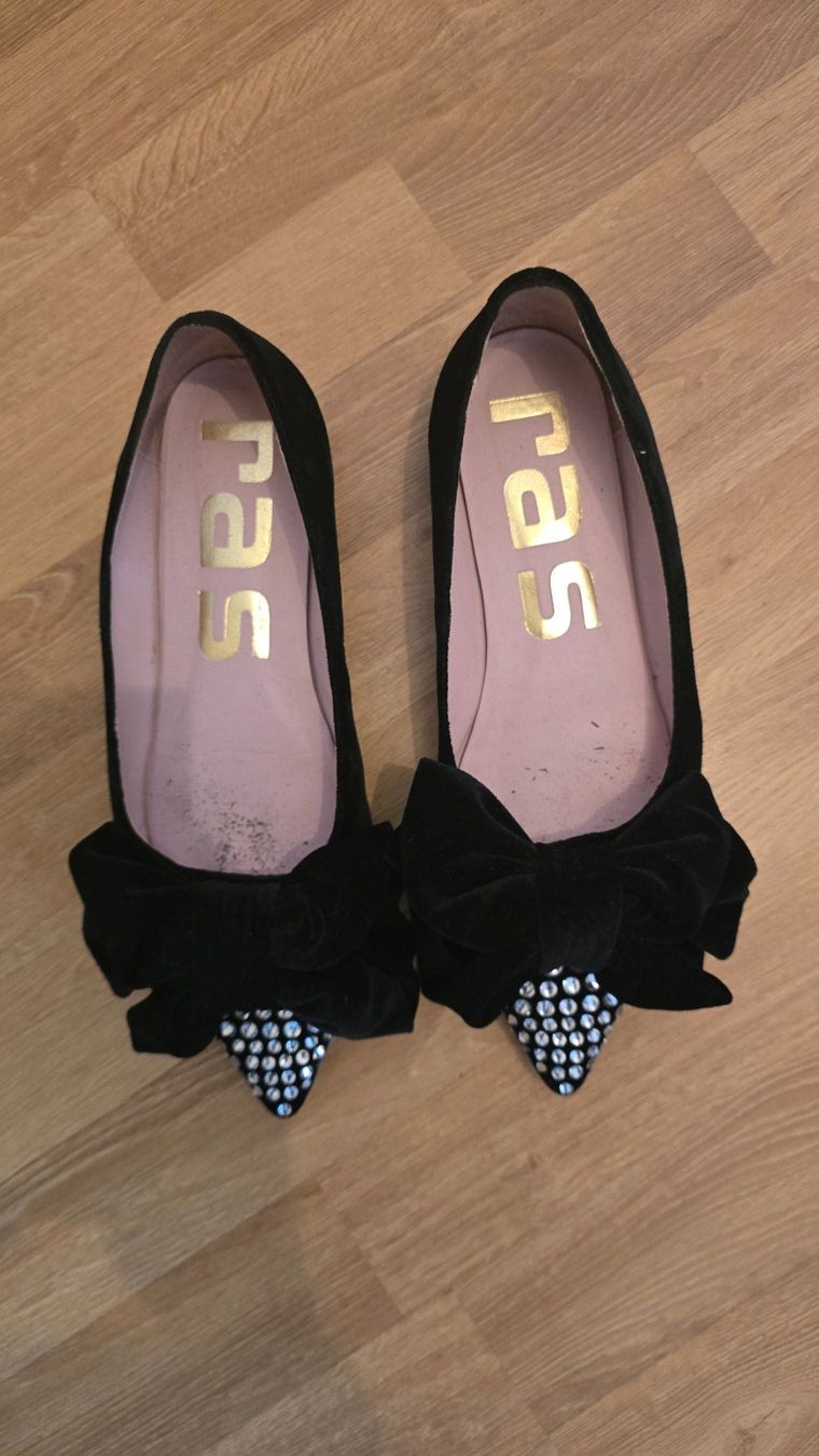 Scarpe da donna: RAS Ballerinas – Nuovo (secondo la descrizione) da Winterthur venduto da sineiche 1