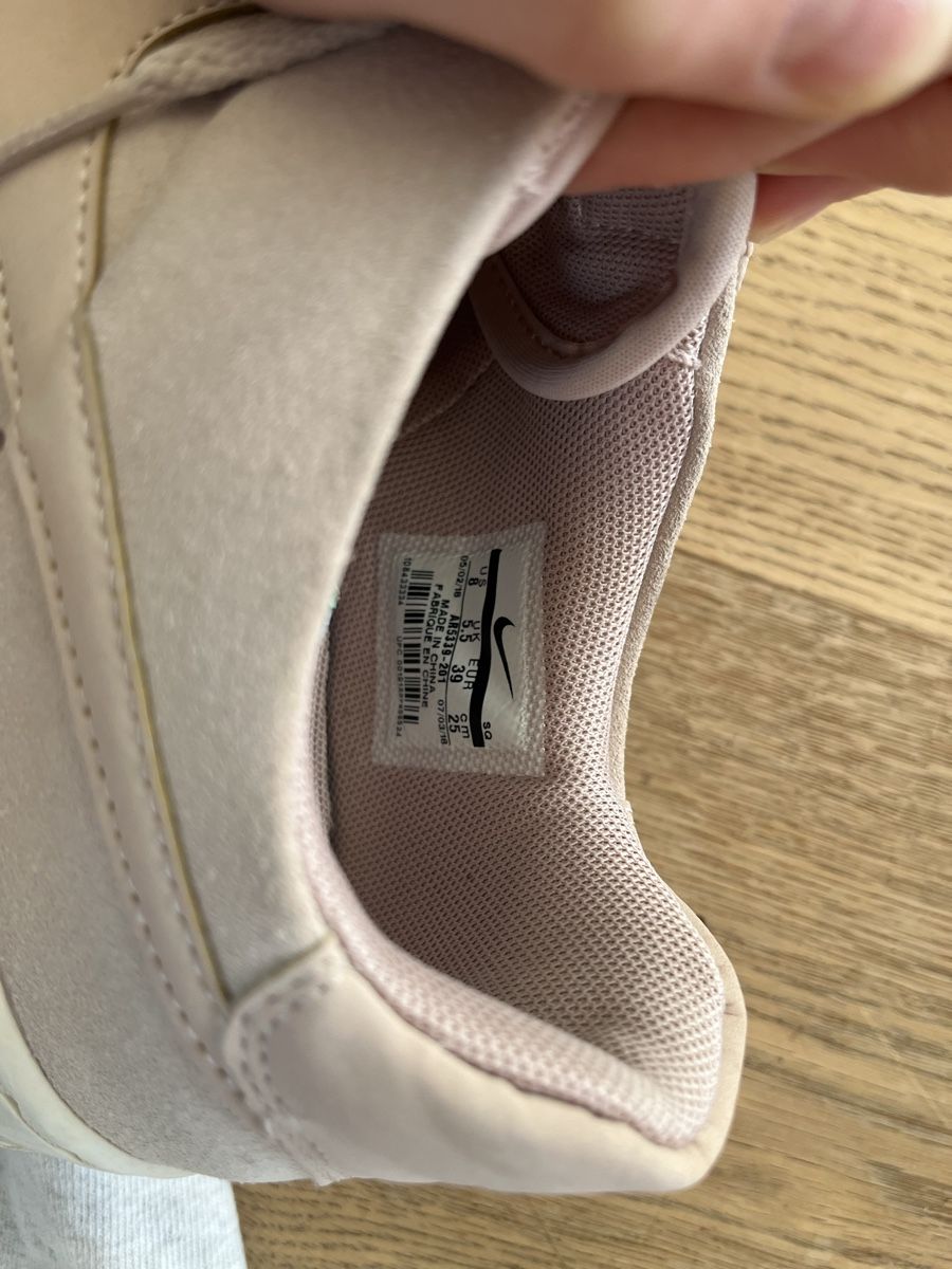 Nike Scarpe da donna: Nike AirForce 1 Altrosa Gr. 39 – Usato da Weesen venduto da Srm0 1