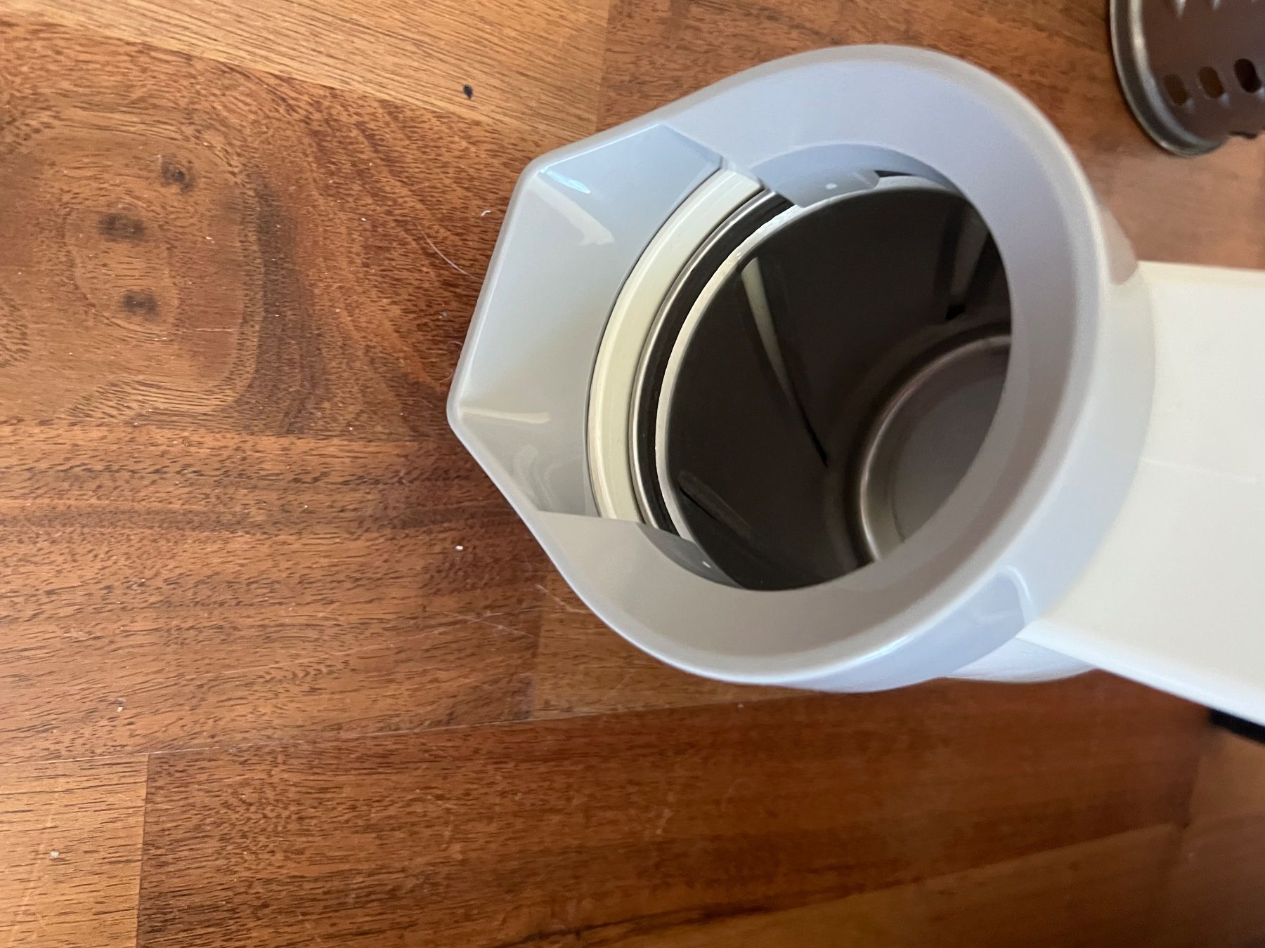 Kitchenaid Küchengeräte: KitchenAid MVSA Gemüseschneider – Gebraucht aus Jona von Sariksa 1