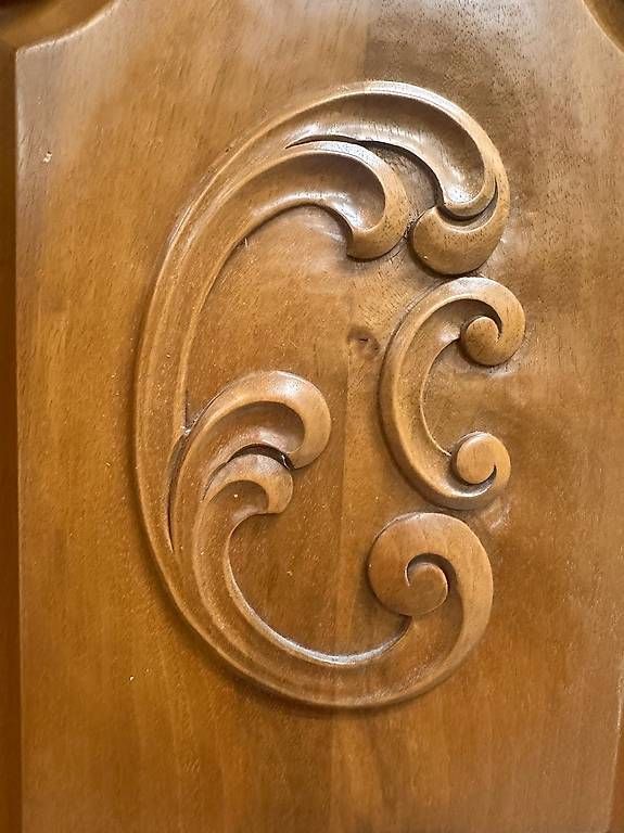 Kommoden: Vintage Barock Nussbaum Sideboard von Fässler – Gebraucht aus Obernau von Arche_Noah_Brocki 8