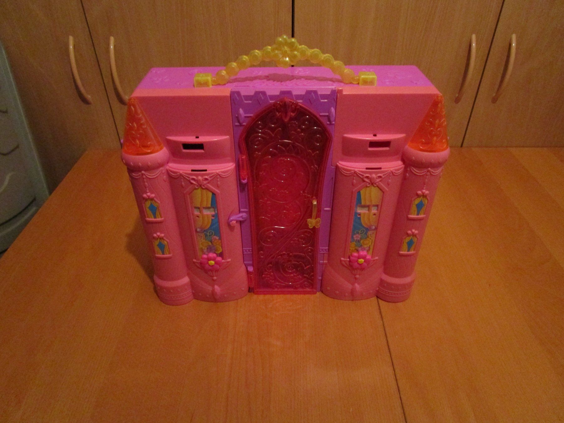 Giocattoli: Barbie - Schloss – Usato da Wetzikon ZH venduto da Storchadebar