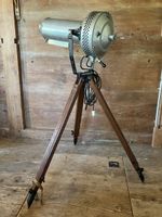 Theaterlampe, Holzstativ, Berlin, Hamburg-Altona