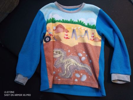 Kinder Fleece Oberteil Pyjama Gr. 110 Bagger Dinosauerier