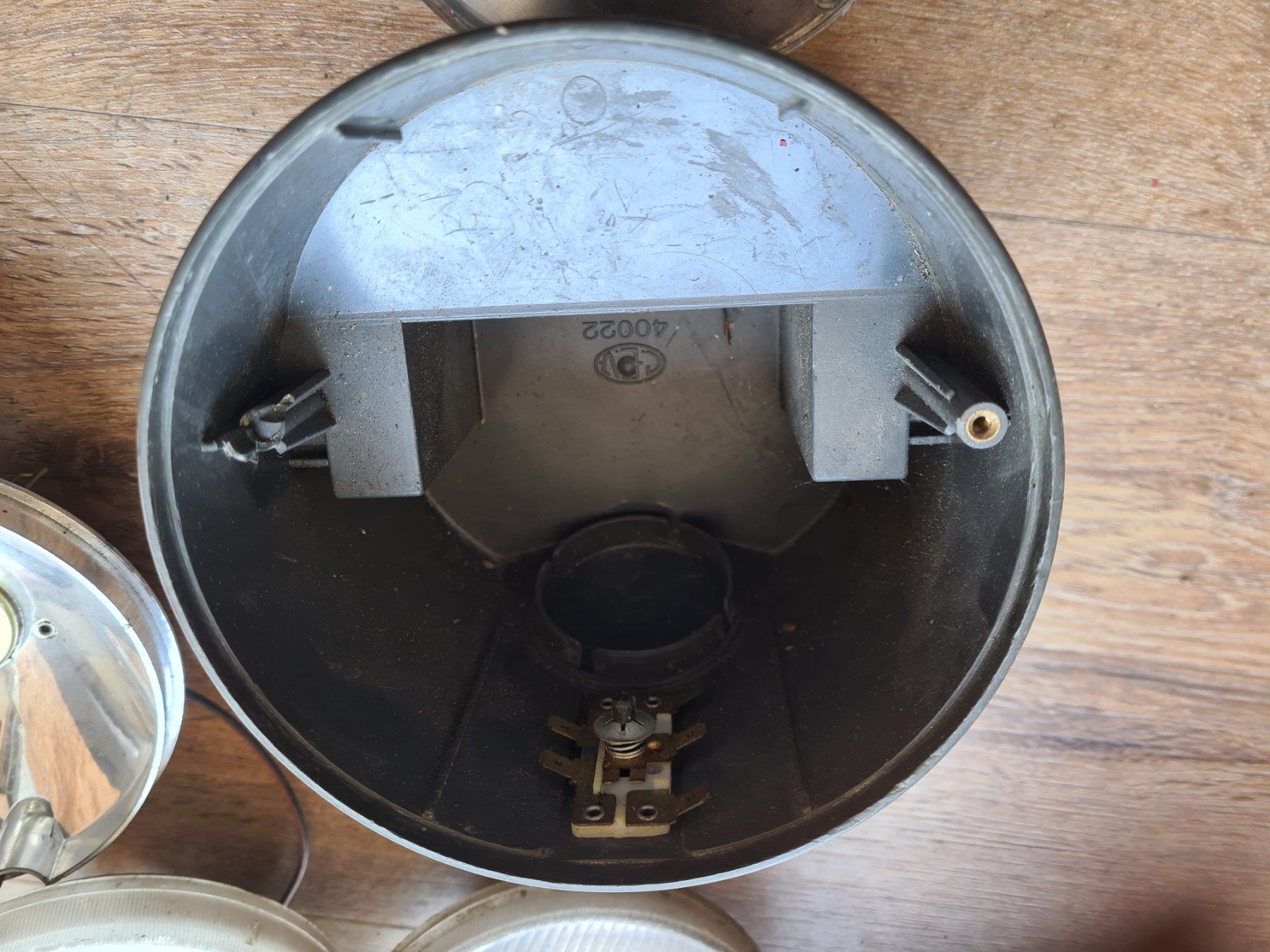 Piaggio Ciclomotori: Lampe Piaggio mit Ersatzteilen – Usato da frümsen venduto da Sailem 4