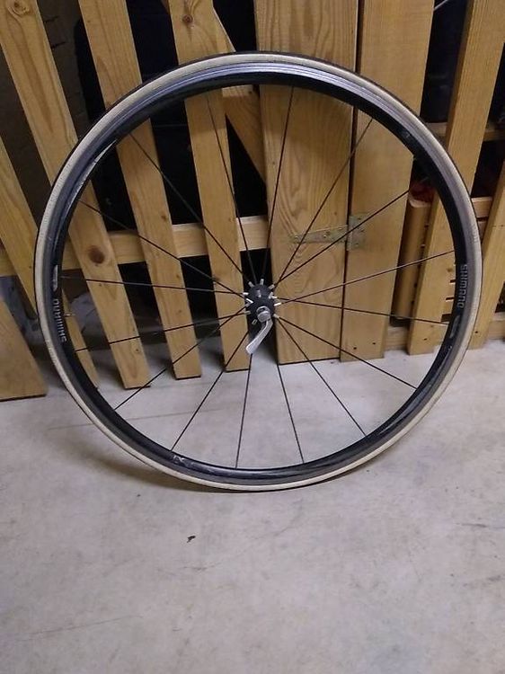 Shimano Pneus & Roues: 28 Zoll Vorderrad Ryde Fahrrad – D'occasion à Langnau i. E. par Li20 1