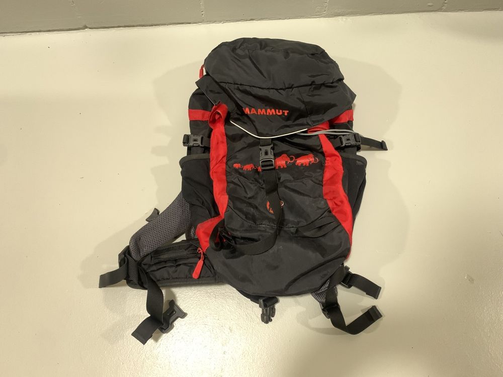 mammut-wanderrucksack-f-r-kinder-schwarz-rot-gebraucht-in-aarburg