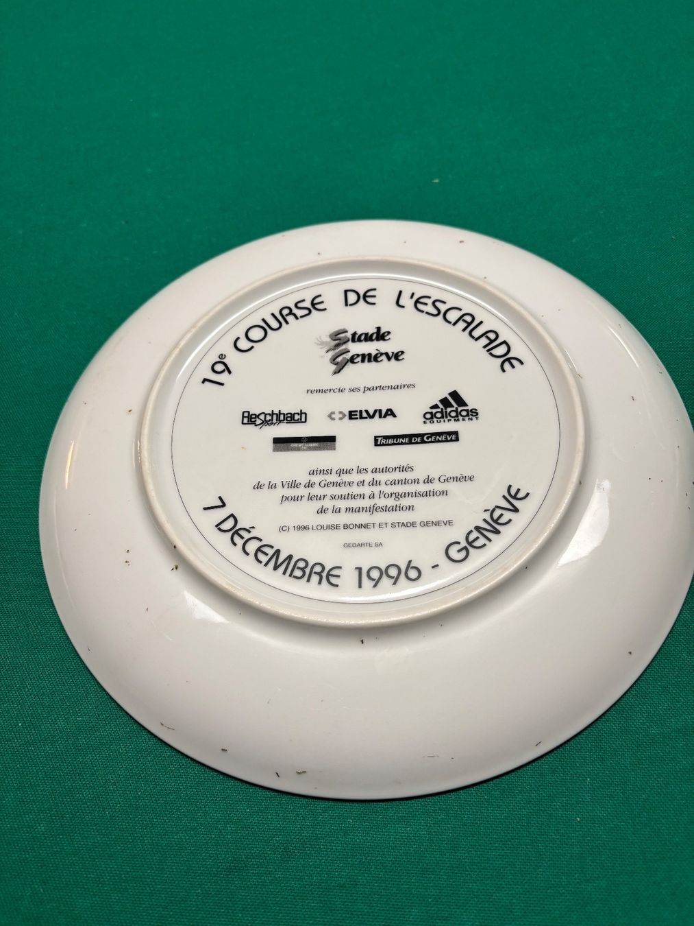 Piatti: Assiette de collection 19e Course de l'Escalade 1996 Genève – Usato da veyrier venduto da cch_l58s