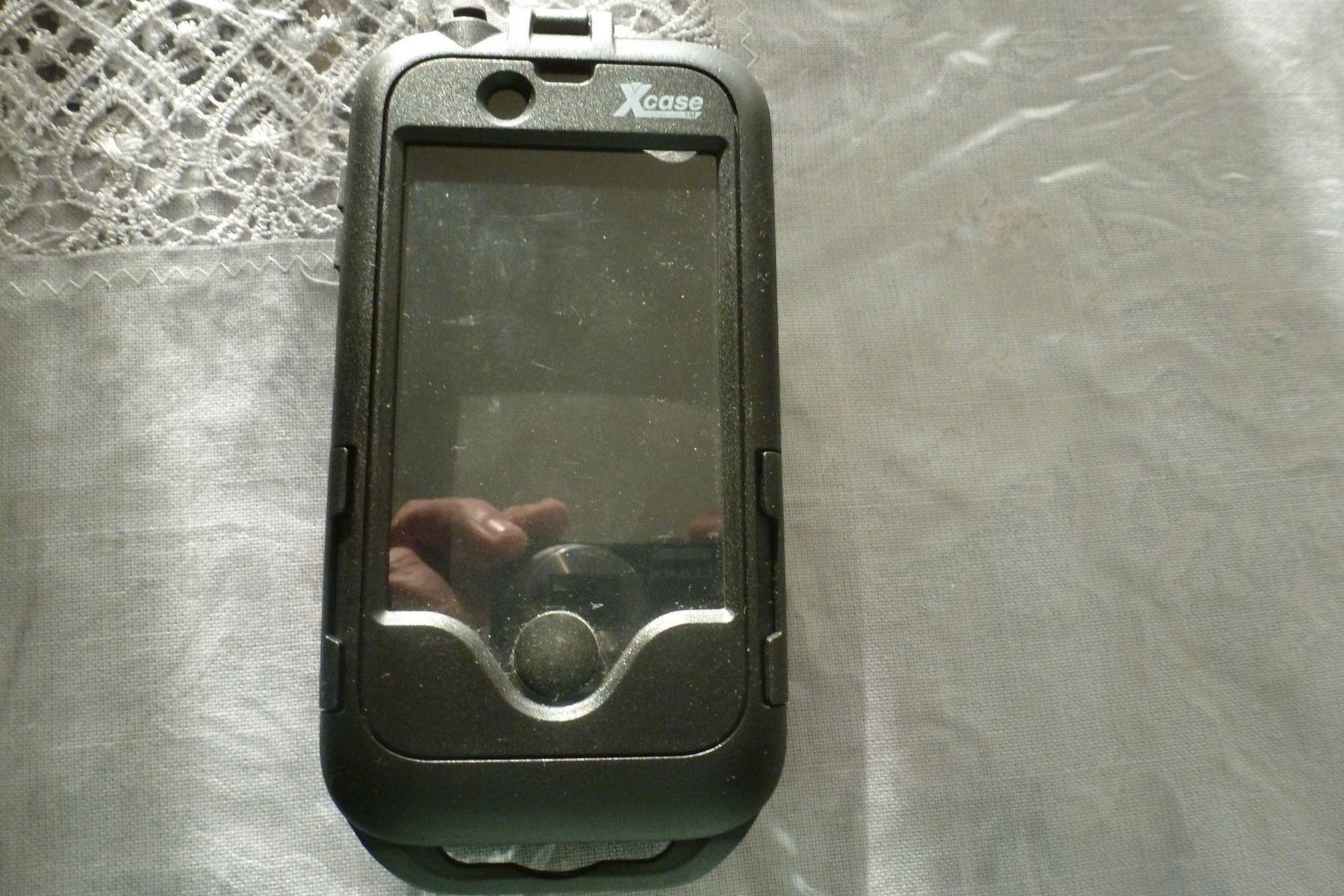 Apple Cover & Protezioni schermo: XCASE IPhone Cover für IPhone 4 /4s – Nuovo (secondo la descrizione) da Emmen venduto da newdeal1970