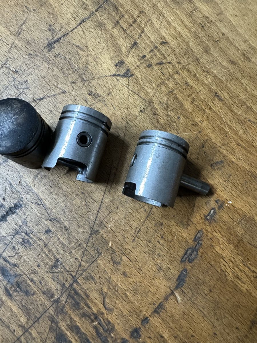 Piaggio Parti ricambio per ciclomotori: Piaggio Kolben – Usato da Dübendorf venduto da Sachs621 2