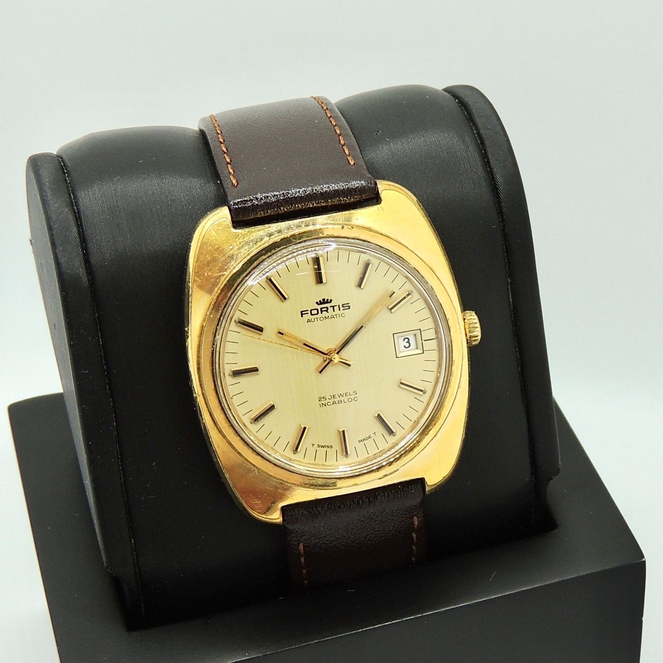 Fortis Orologi: Montre Fortis Automatic Date vintage – Usato da Lausanne venduto da DuGoutetdesCouleurs 1