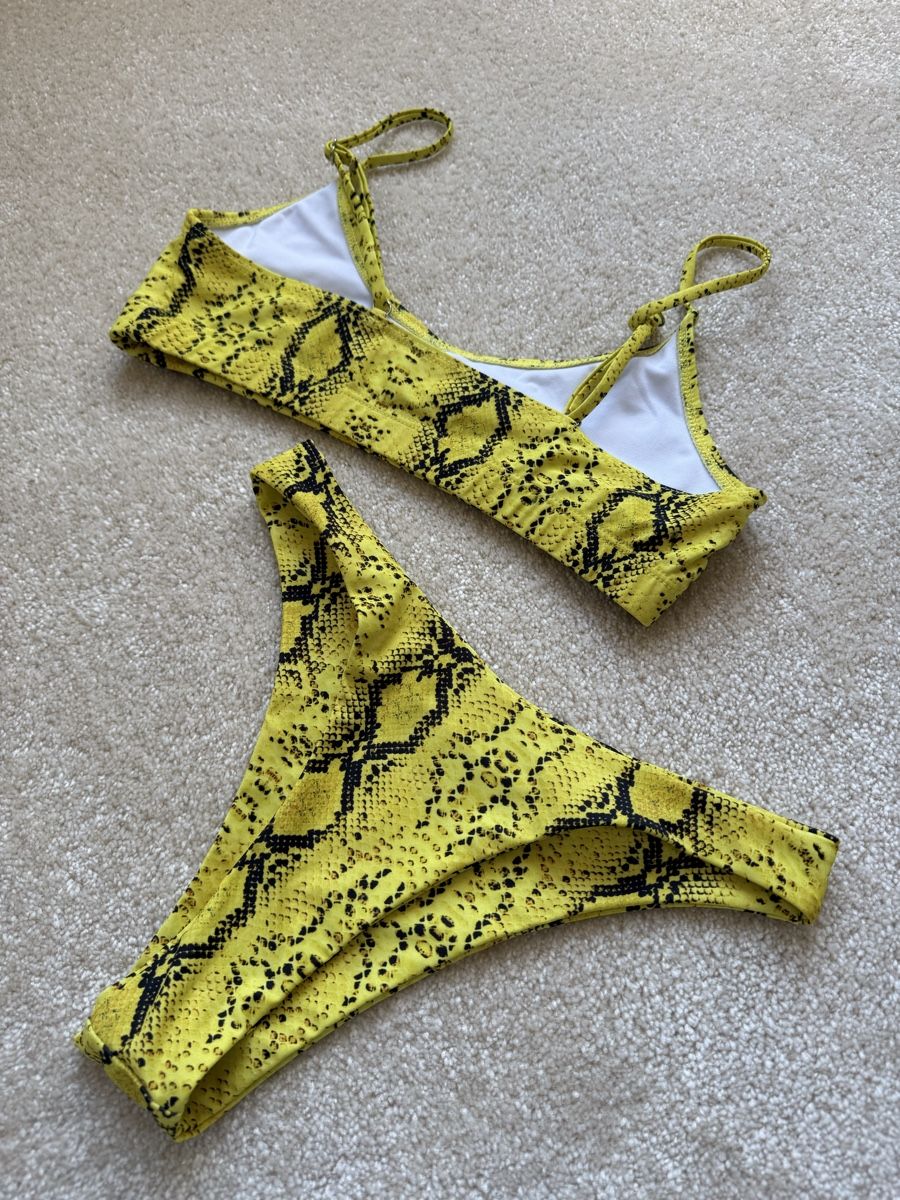 Costumi da bagno & Bikini: Bikini jaune imprimé serpent Taille S – Nuovo (secondo la descrizione) da Sion venduto da fer_gwz6 1