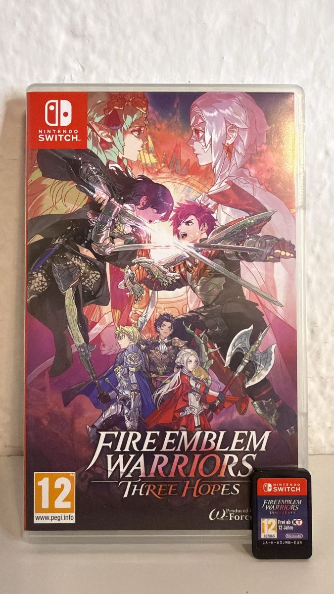 Nintendo Jeux: Fire Emblem Warriors Three Hopes - Nintendo Switch – D'occasion à Ehrendingen par bubulence
