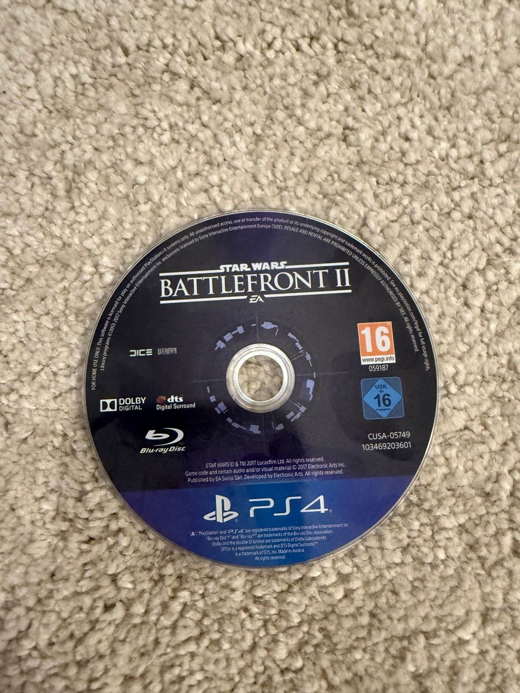 Sony Console: PS4 Star Wars Special Edition 1TB + 6 Controller + 4 Spiele – Usato da Kirchberg BE venduto da simu_79 1