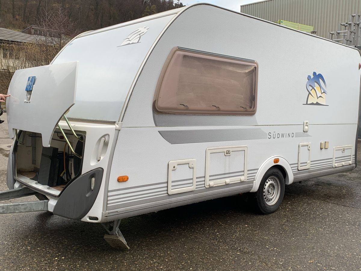 Rimorchi: Wohnwagen, Knaus (TABBERT) Südwind 450 – Usato da Liedertswil venduto da hd71 1