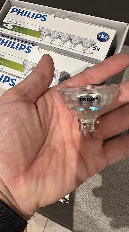 Philips Lampade: Philips CorePro LED spot GU5.3 – Usato da Pfäffikon ZH venduto da narteq 2
