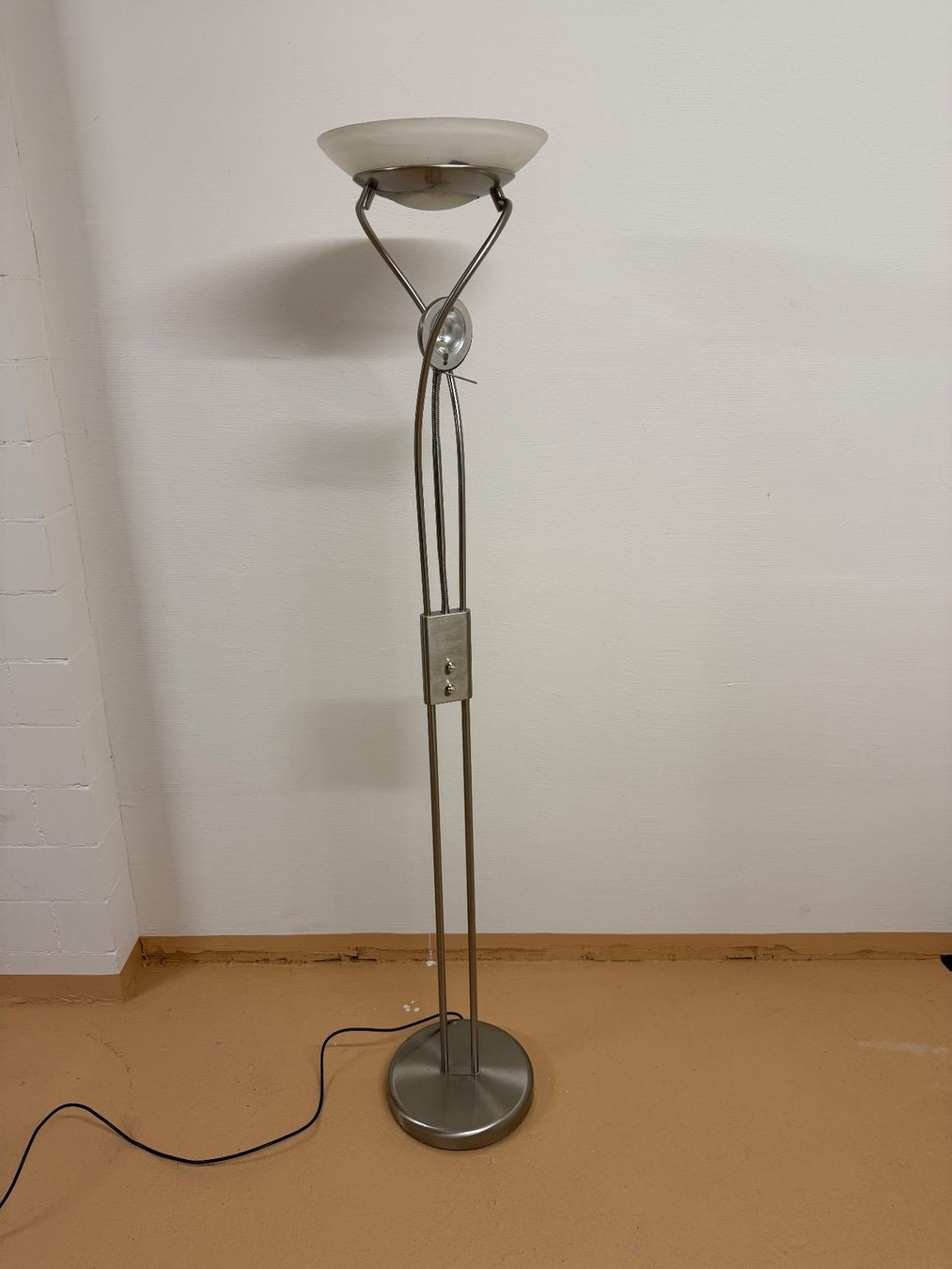 Lampade: Stehlampe – Usato da Schänis venduto da Sandro.86 1