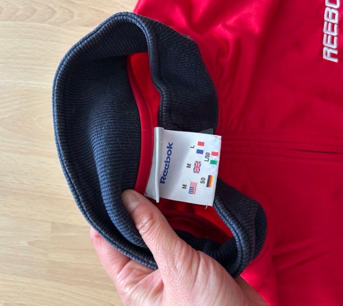 Reebok Giacche: Reebok Trackjacket Grösse M – Usato da Dübendorf venduto da raf_l2r2 2