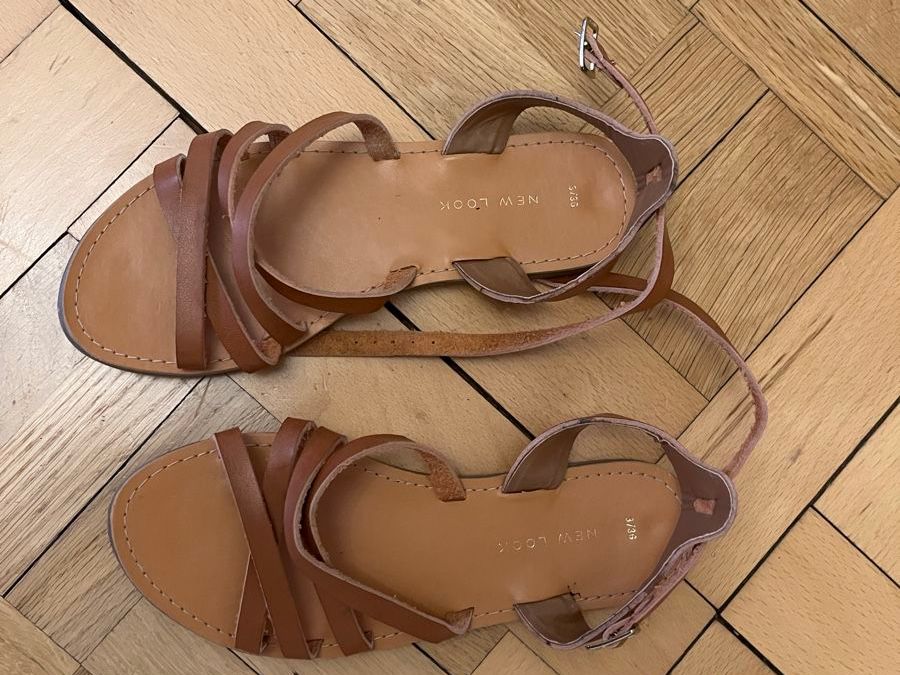 New Look Damenschuhe: New Look Sandalen – Gebraucht aus Solothurn von digimon_racingteam 1