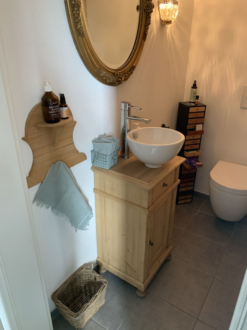 Comodini: Nachttischli mit Lavabo inkl. Wasserhahn – Usato da Saland venduto da B.W8493 4
