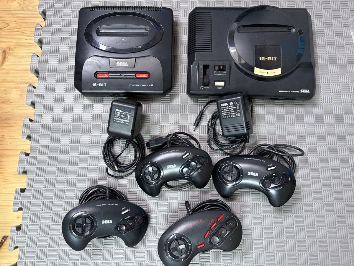 Sega Konsolen: Lot de consoles Sega Mega Drive – Defekt aus Morges von Marlporto