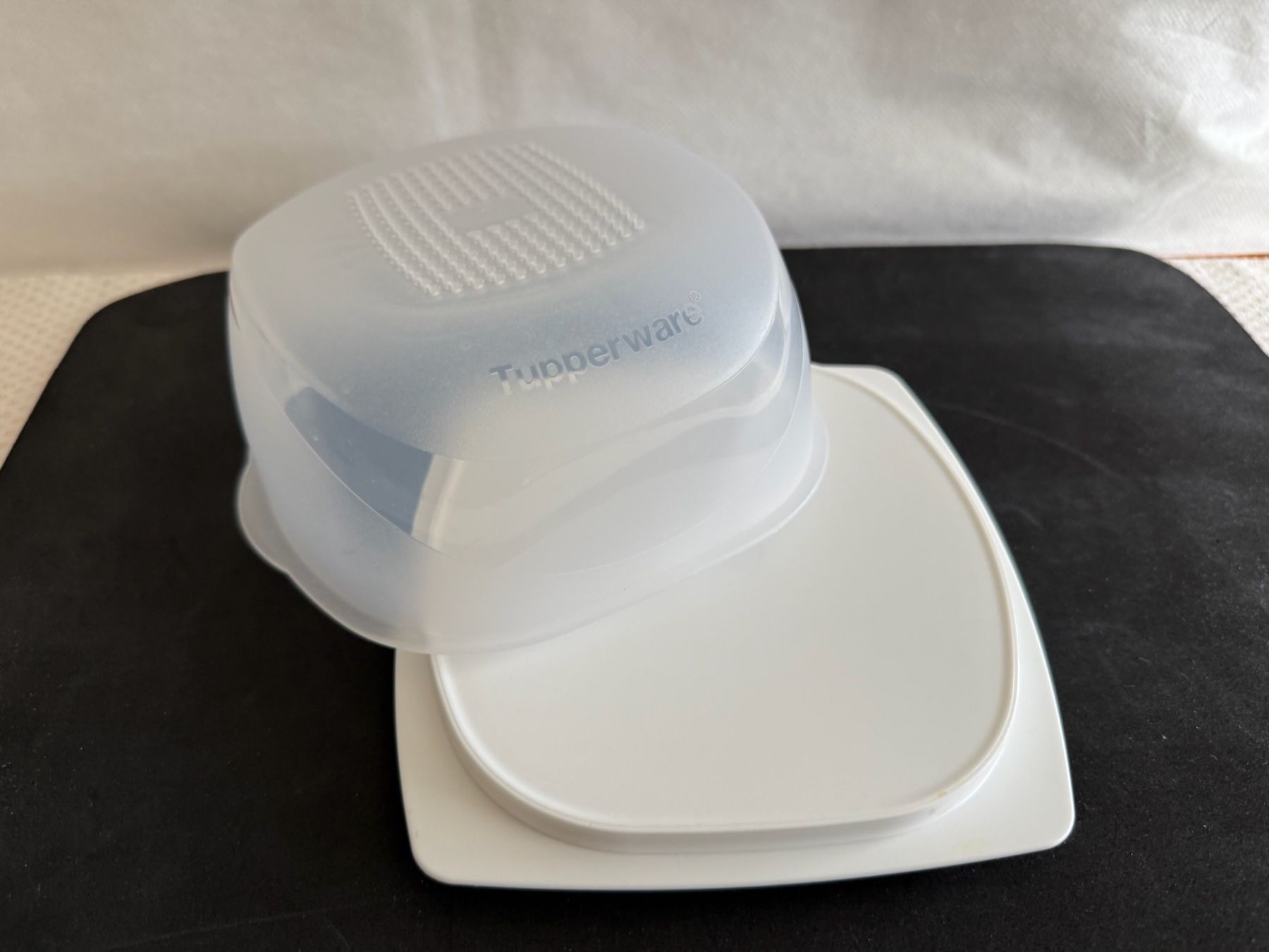 Tupperware Behälter & Ähnliches: Tupperware - cave à fromage - 13cm – Gebraucht aus Sion von accroshoes 1