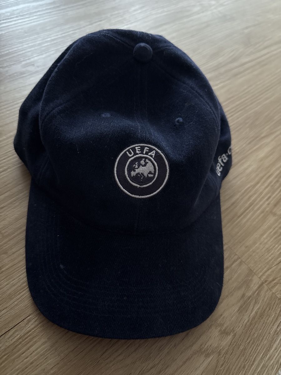 Autres vêtements & accessoires: UEFA Cap – Neuf (Voir description) à Arch par Baloo11