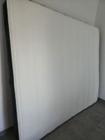 Matratze weiss dunkelgrün wenig genutzt neuwertig