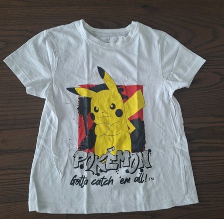 T-Shirt Pokemon Pikachu weiss Grösse 122 cm neuwertig