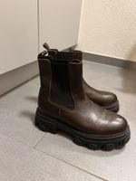 Braune Lederstiefel About You