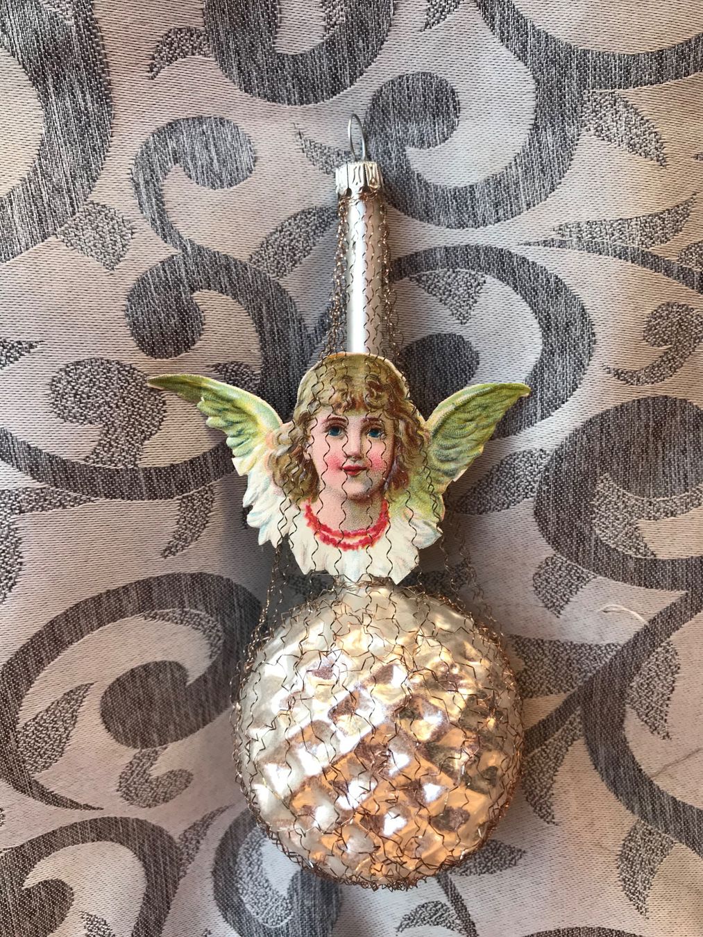 Tutte le decorazioni: alter Christbaumschmuck mit Engelsoblate – Usato da Alpnach Dorf venduto da marvo