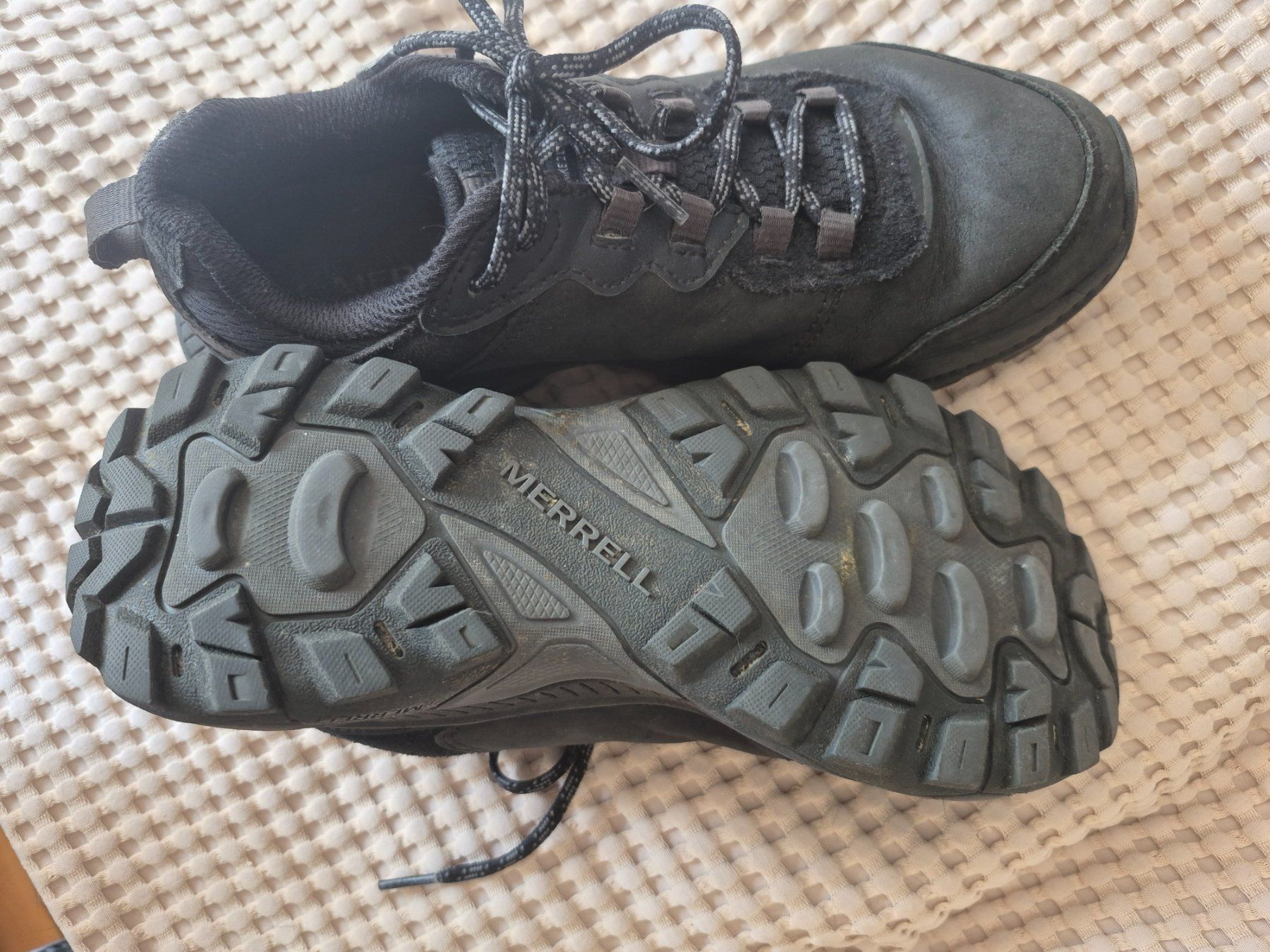 Merrell Scarpe da donna: Wanderschuhe Merrell schwarz Gr. 37,5 – Usato da Winterthur venduto da EH47 1