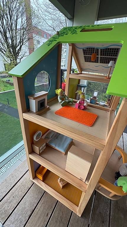 Puppenhäuser & -möbel: Holzige Puppenhaus Hape – Gebraucht aus Kriens von mar_h6yl 1
