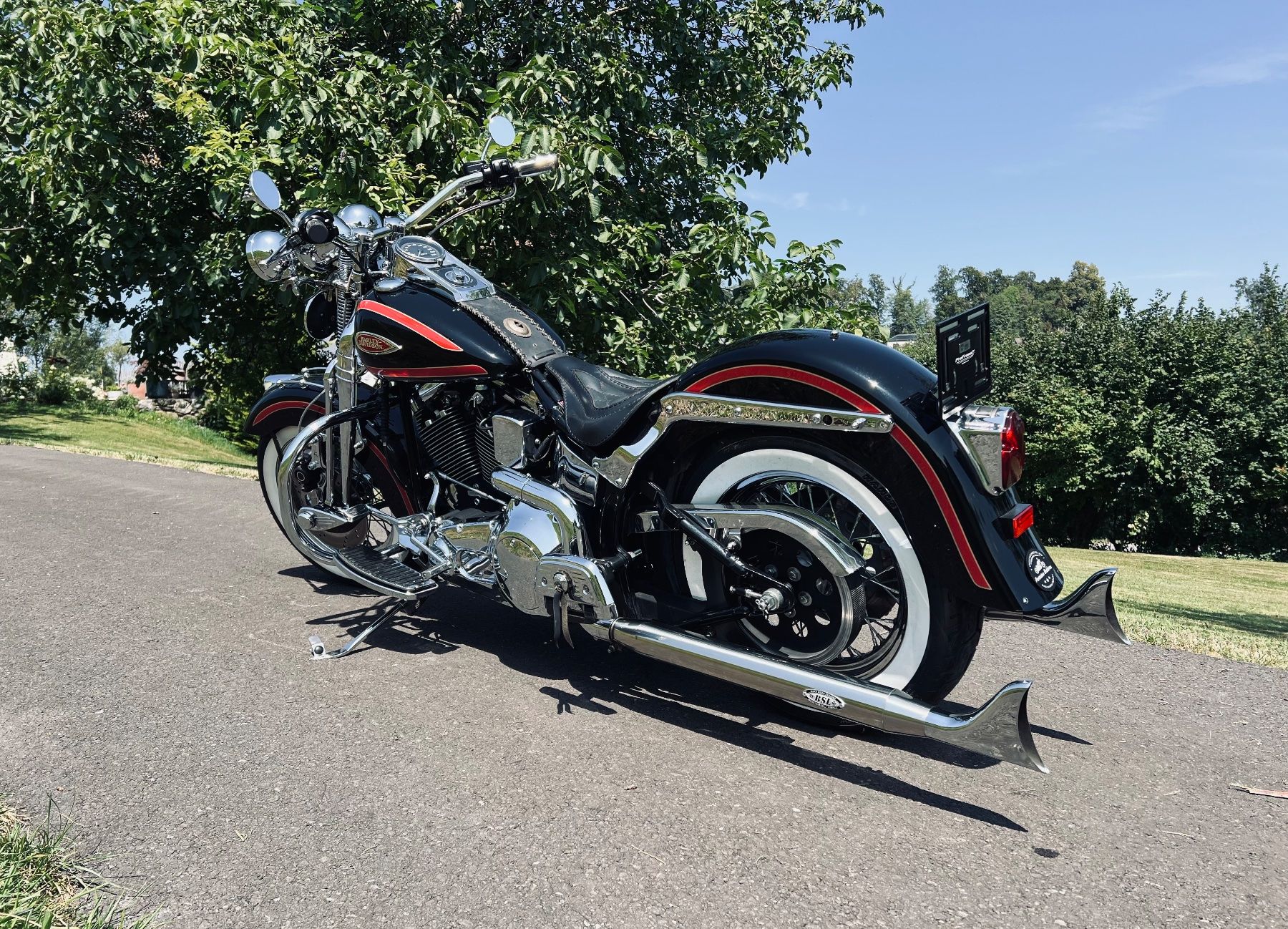 Harley-Davidson Tutti i ricambio per moto: Einen Haufen Harley Davidson Teile – Usato da Meggen venduto da PrecisionBobbers