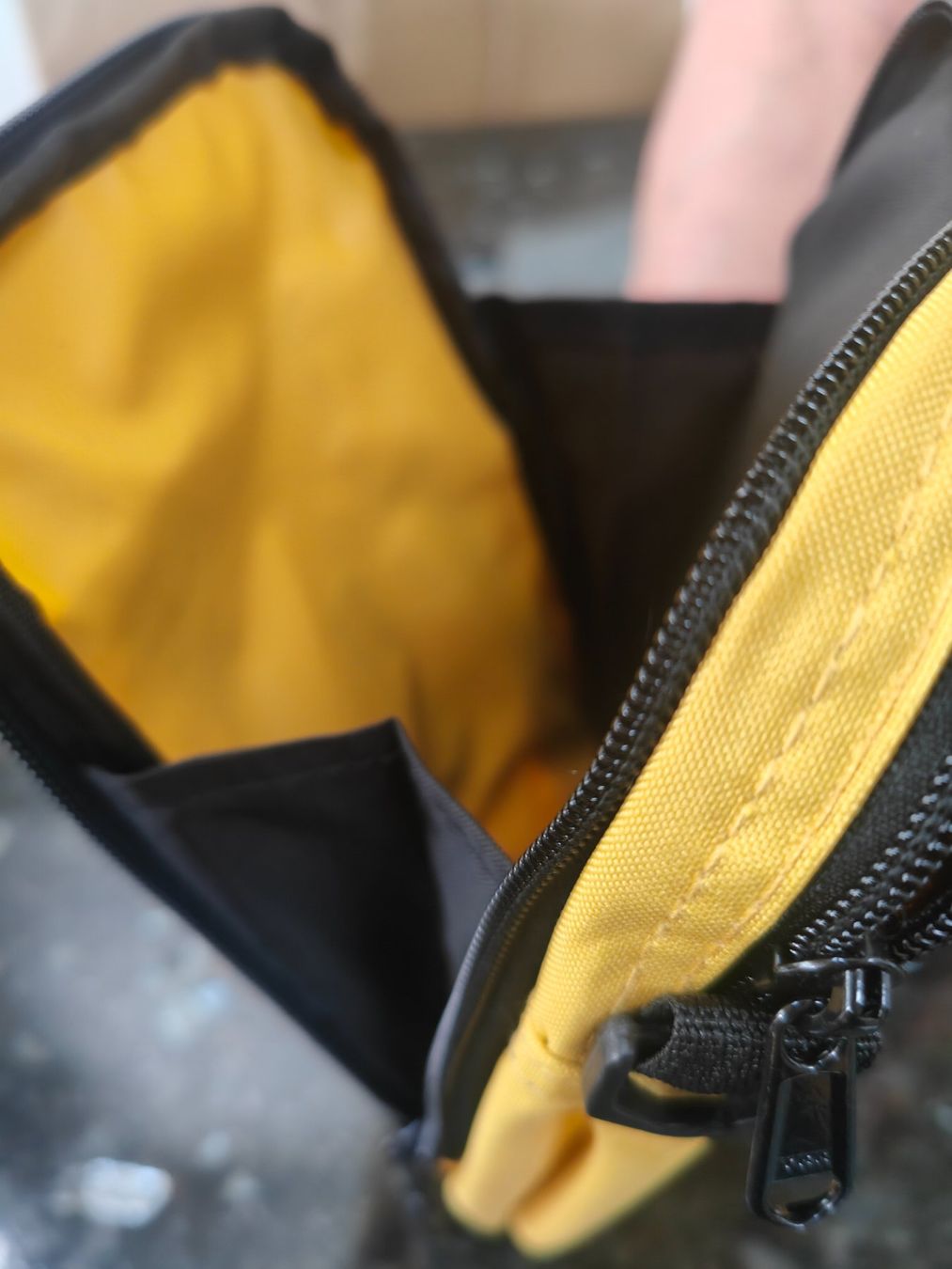 Altro in  Abbigliamento & Accessori: Umhänge Tasche – Nuovo (secondo la descrizione) da Zürich venduto da Mumpfi9 2