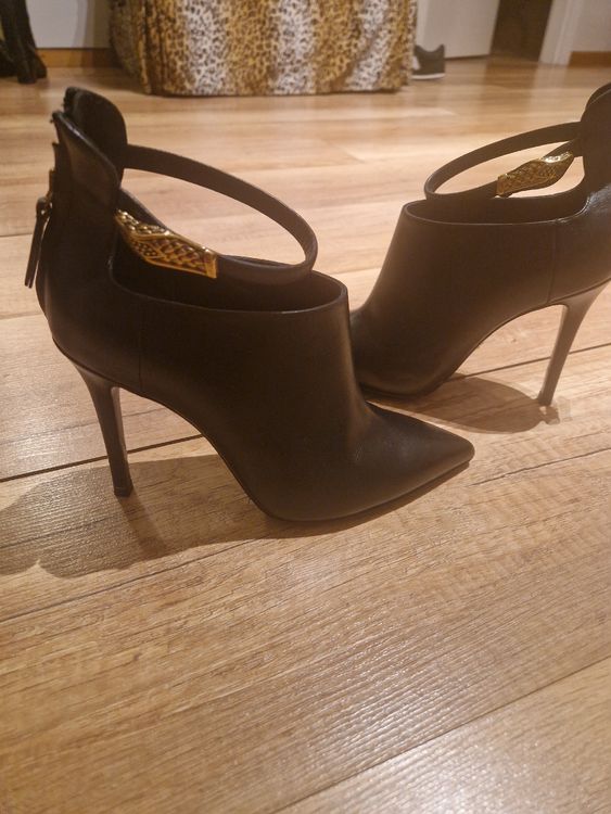 Bottines Roberto Cavalli En Daim Noir - Appliqué Floral Doré - Taille 38 (US 7,5) - Occasion Très Propre