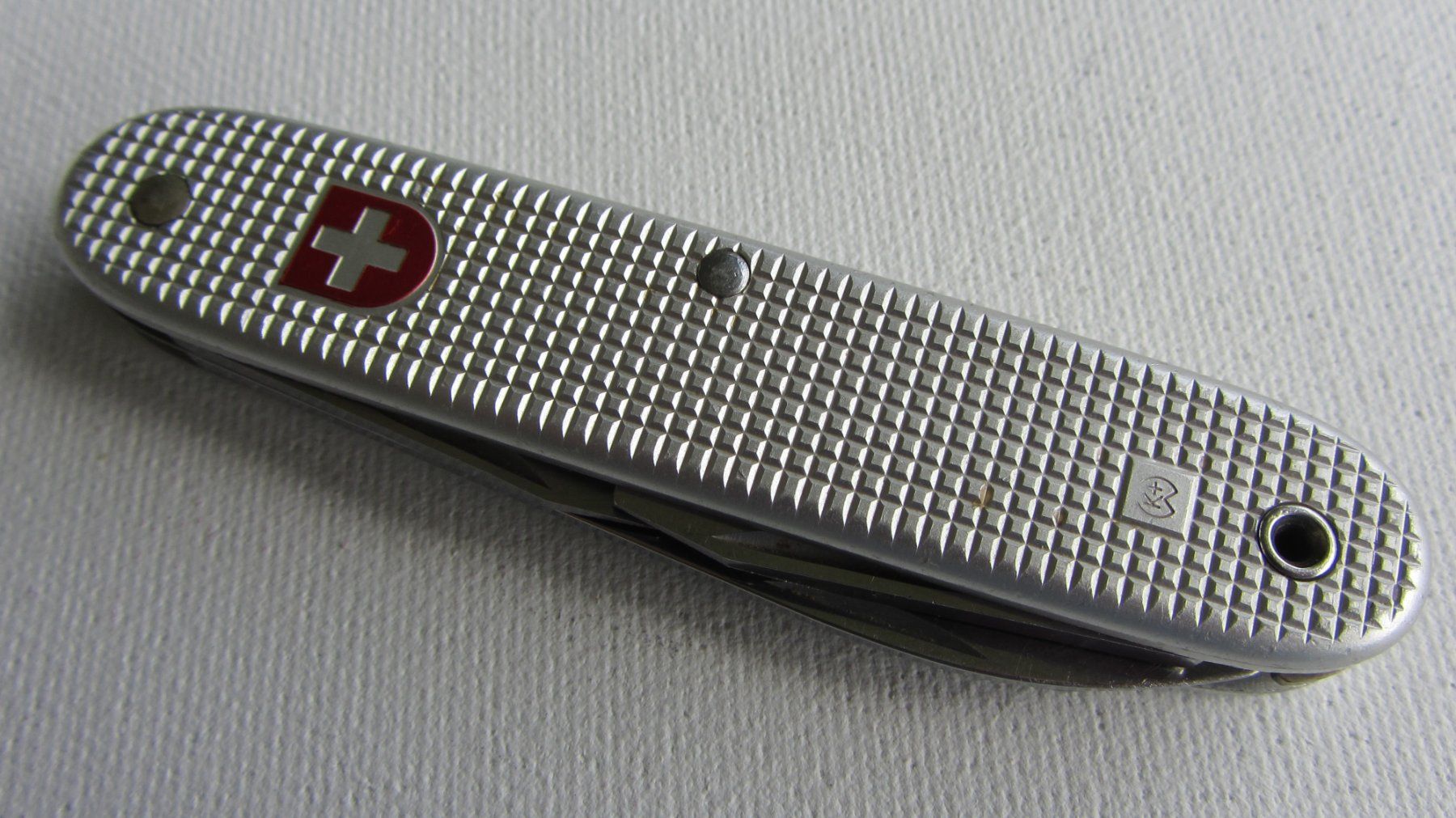 Victorinox Coltelli tascabile: Armeemesser / Offiziersmesser  84 /  100% Original – Usato da Dietikon venduto da Manfi49