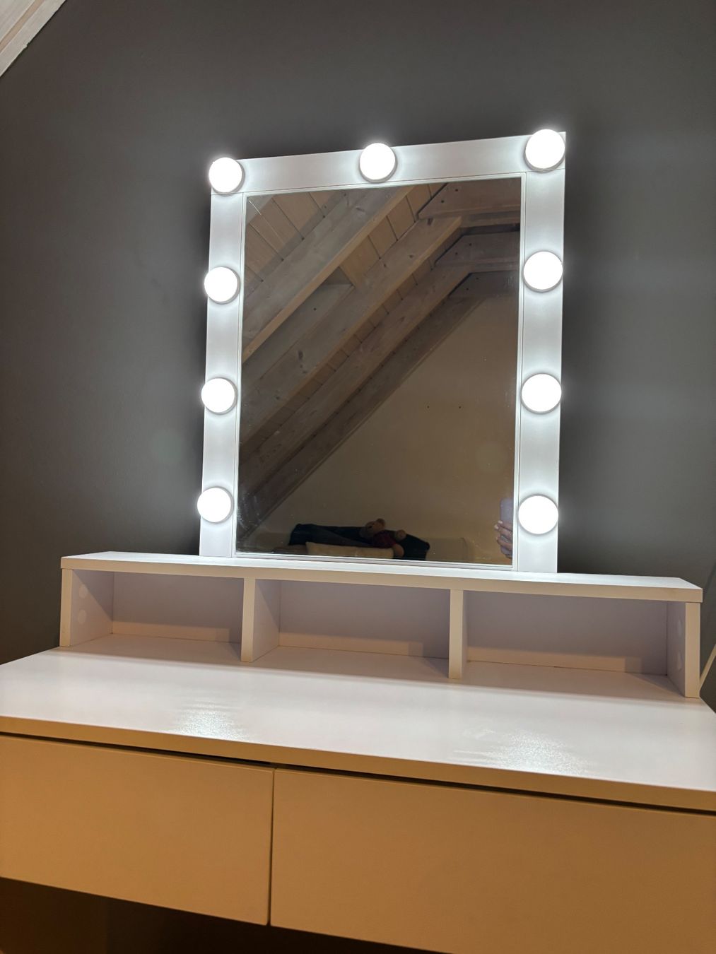 Tavoli da trucco: Schminktisch mit LED-Spiegel – Usato da Regensdorf venduto da go10 2