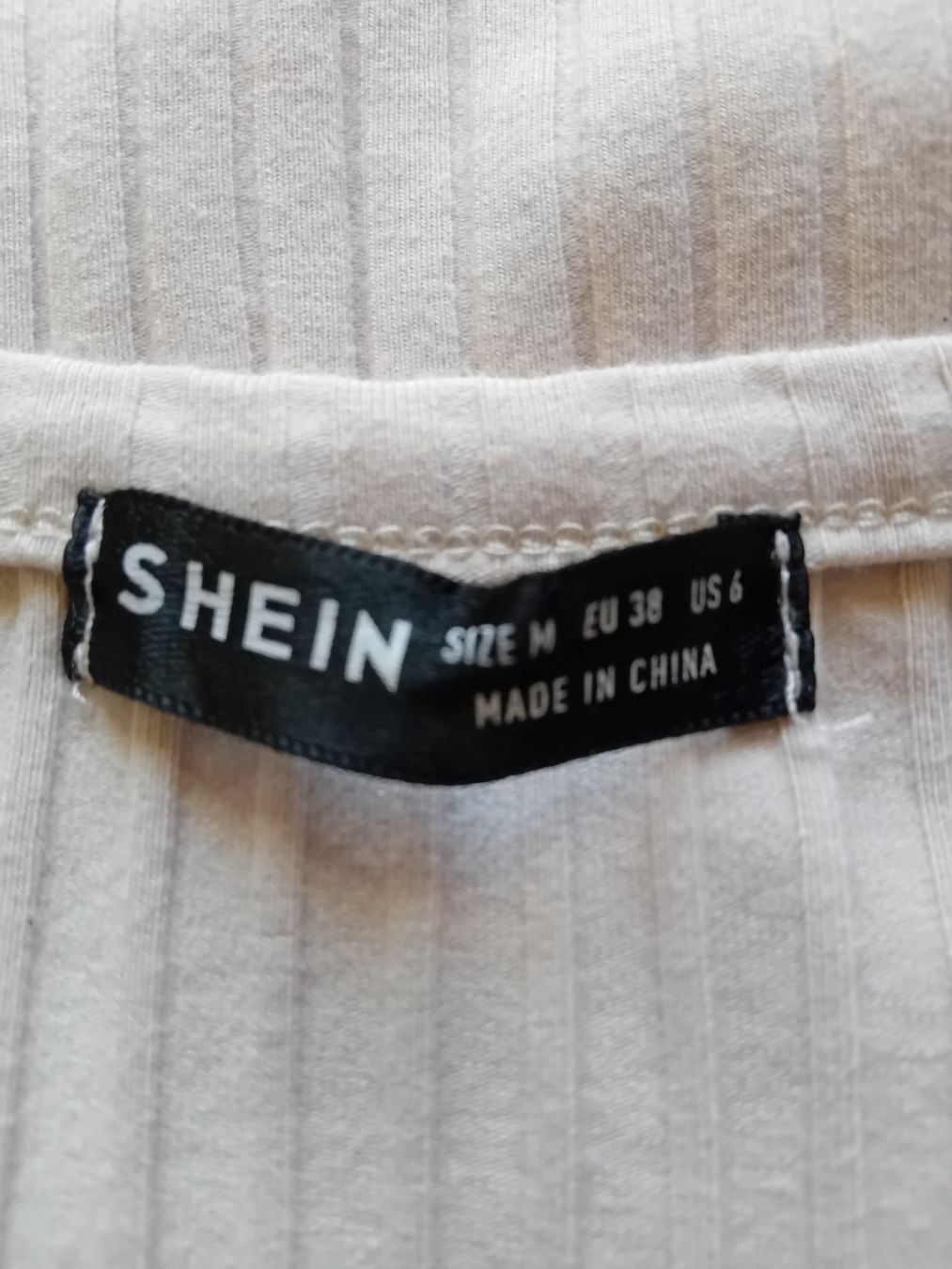 Shein Tops: Crop Top Cardigan beige, Gr. S – Neu und originalverpackt aus Rüthi (Rheintal) von titlis07 3