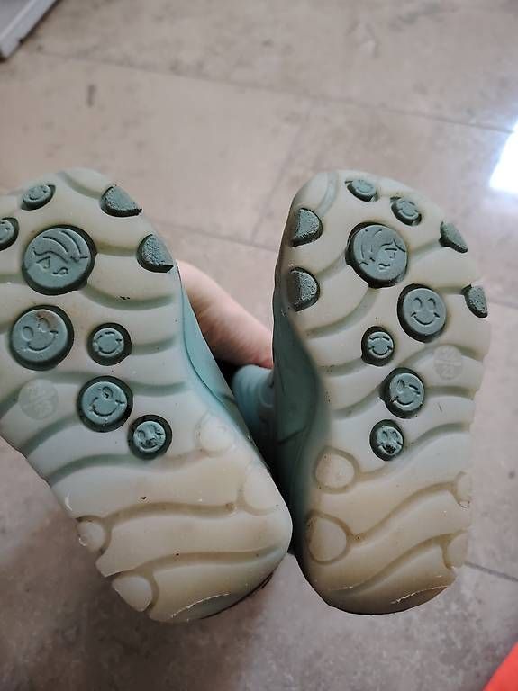 Scarpe per ragazzi: Gummistiefel Gr 22 / 23 – Usato da Wilen b. Wollerau venduto da Karin1985 1